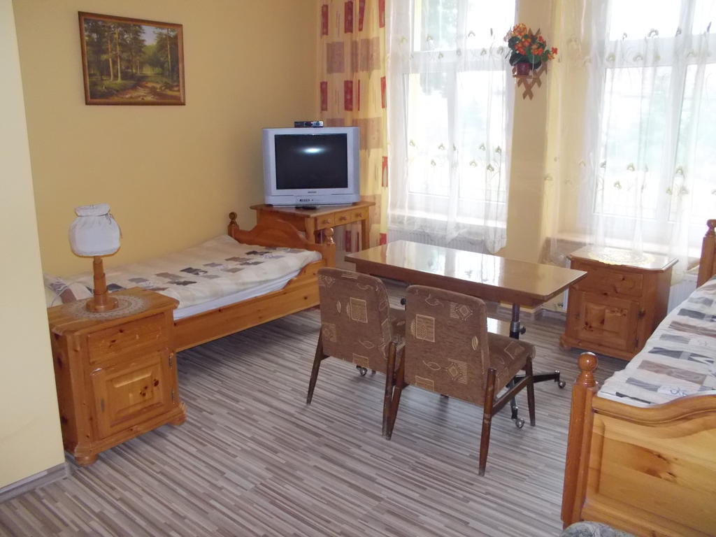 Willa Podzamcze Zabkowice Slaskie Room photo